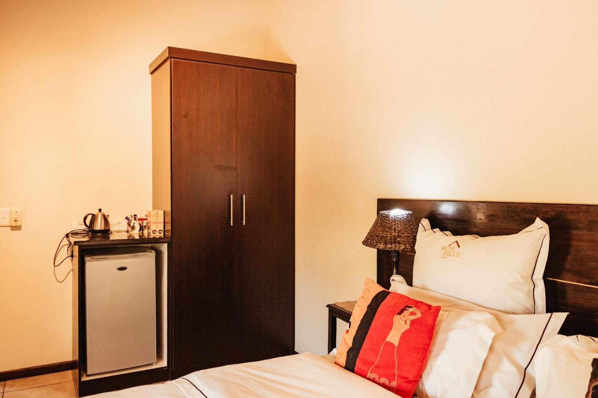 Blue Hills Lodge Midrand Kamer foto