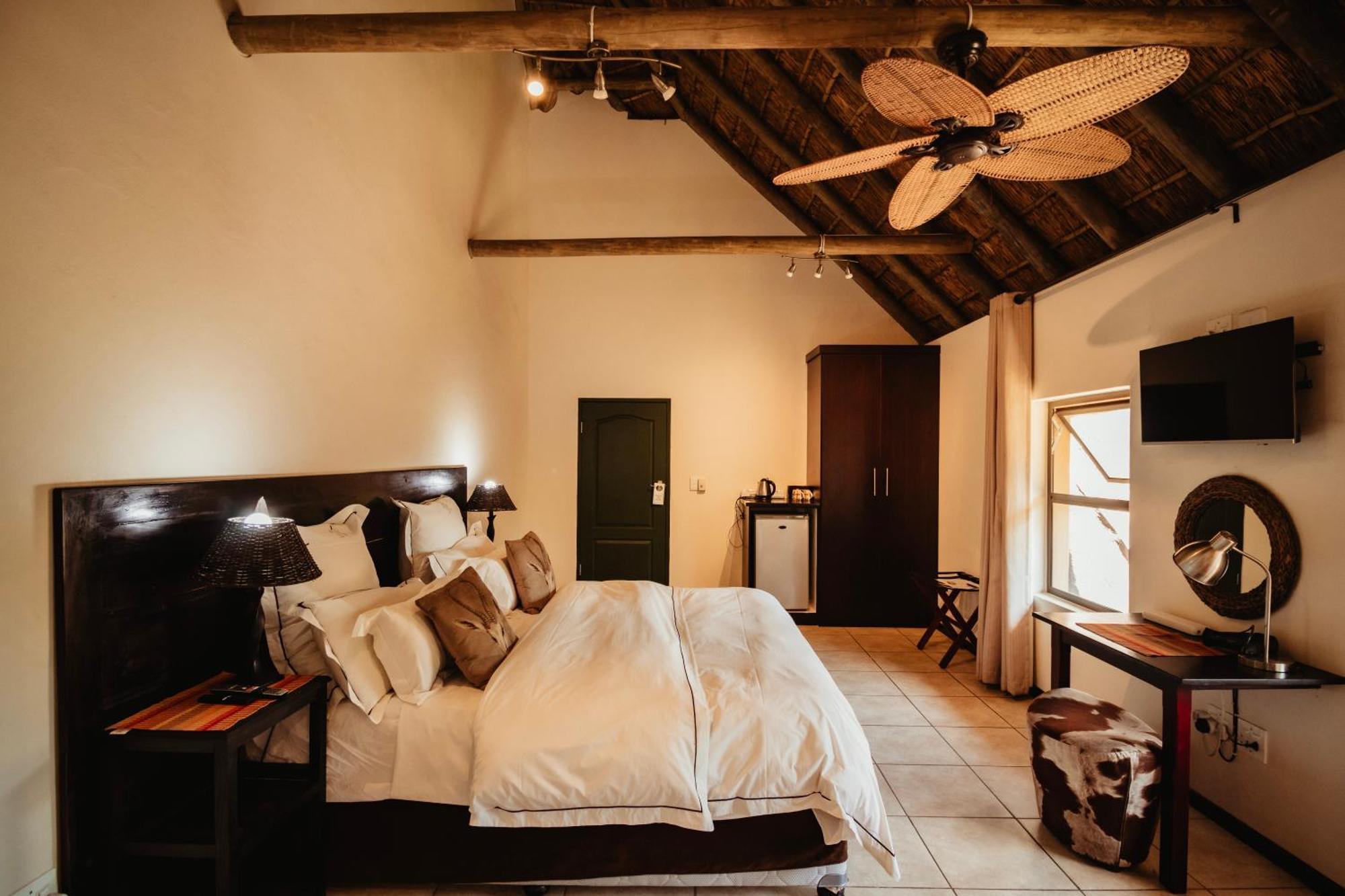 Blue Hills Lodge Midrand Kamer foto
