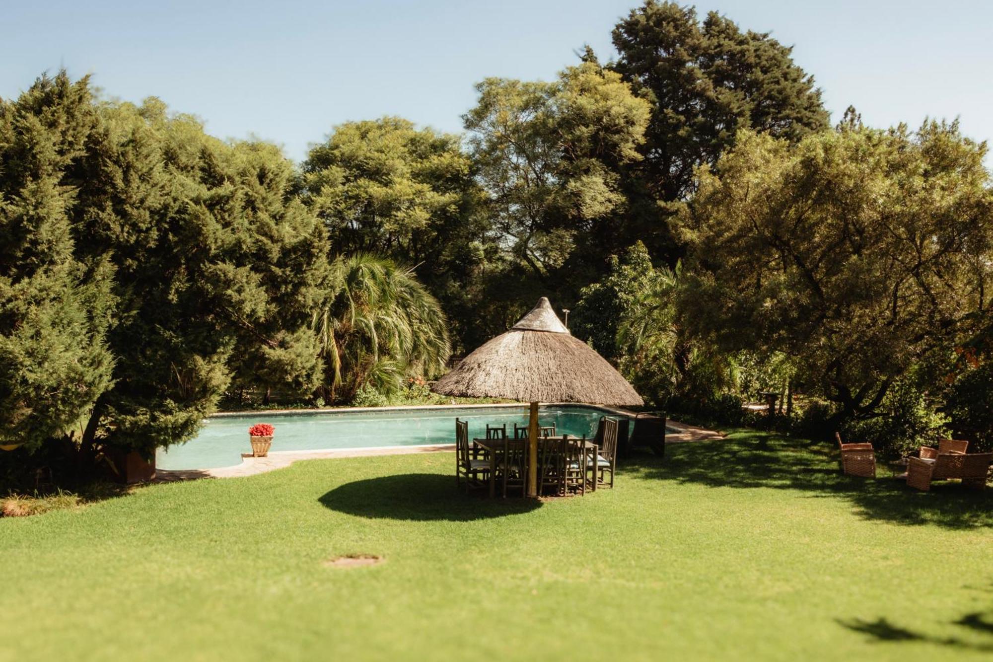 Blue Hills Lodge Midrand Buitenkant foto